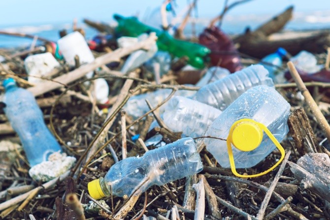 Rusaknya Lingkungan di Indonesia Akibat Sampah Plastik